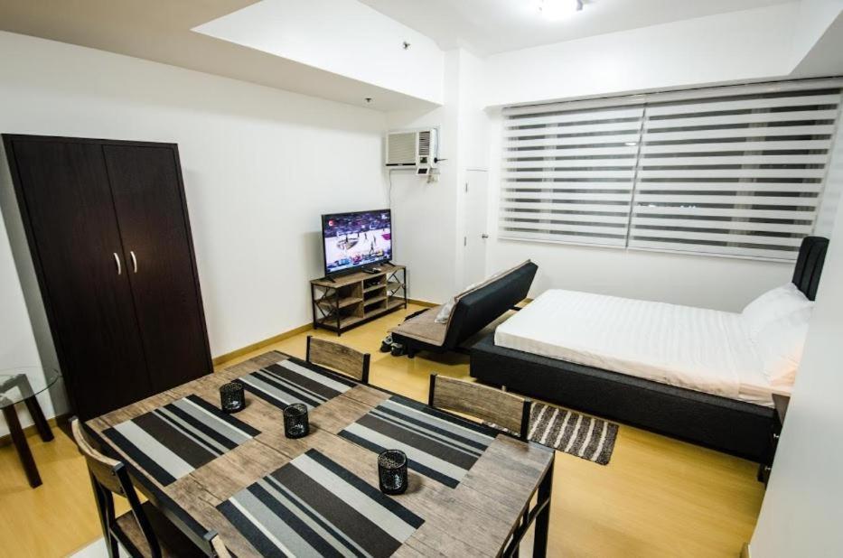 Prime Avant Bgc Location Apartments By Ph Staycation Маніла Екстер'єр фото